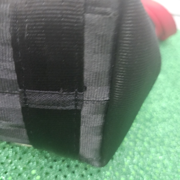 Harveys Autopia Tote in Black and Red - Picture 6 of 9